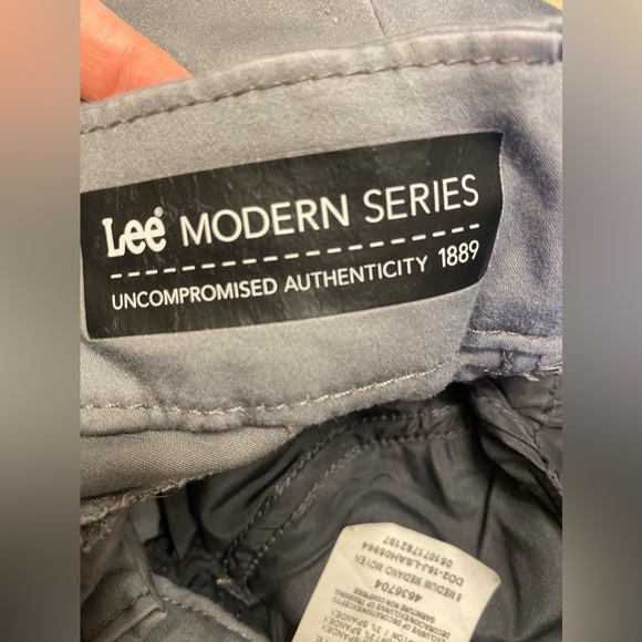 Lee Modern Series Curvy Fit Trousers Women's Size 8M, ShortStretch. Gray - Picture 6 of 10